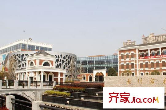 駿和棕櫚灣南側(cè)50米的二附東校區(qū)