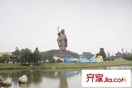 中國(guó)長(zhǎng)壽城西側(cè)50米處如皋長(zhǎng)壽博物館