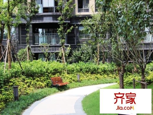 江城逸品小區(qū)實景20140826