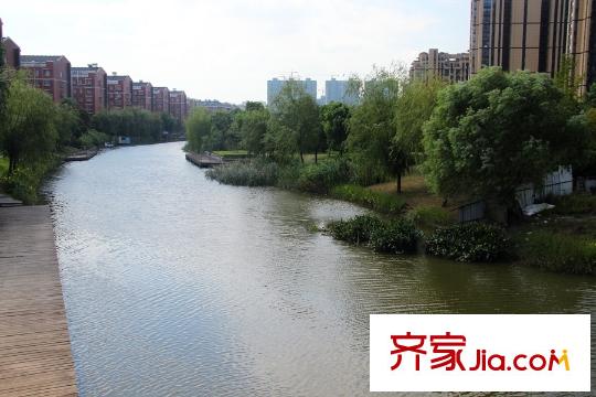 萬科公園里項目東邊300米秦灶河橋