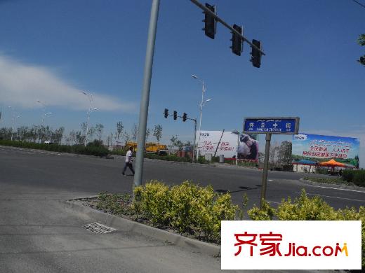 恒信?陽(yáng)光里周邊