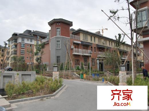雅山新天地三期小區(qū)實景（2012-09-14）