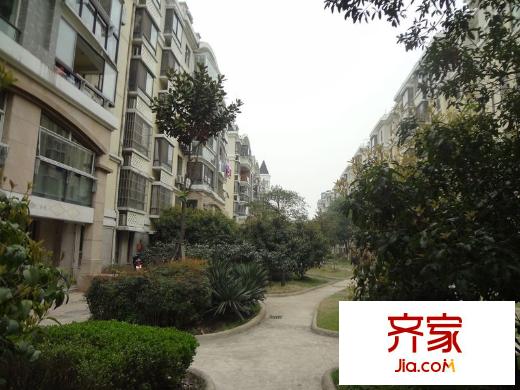 寶成國際商圈小區(qū)（2013.03）