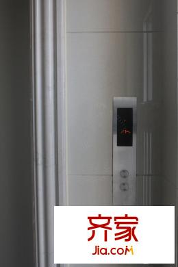 大秦左岸電梯（2015-9-23）