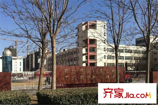 康城?瑞河蘭喬周邊配套東側(cè)100米處廊坊八中