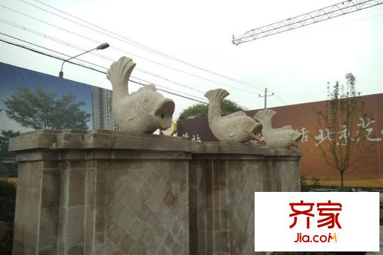 首站售樓處外景實拍（2014.5）