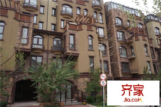 鴻坤羅納河谷小區(qū)實景（2015.5.13）