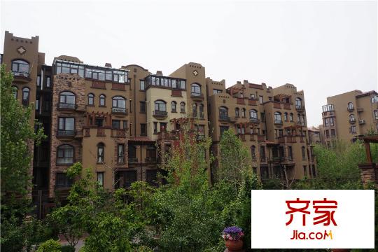 鴻坤羅納河谷小區(qū)實景（2015.5.13）