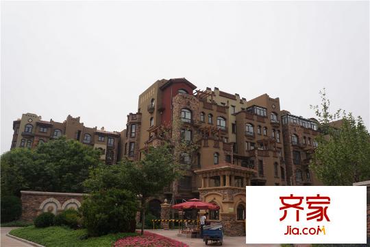 鴻坤羅納河谷小區(qū)實景（2015.5.13）