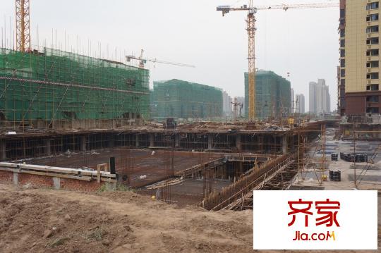 紅星國際廣場?西苑小區(qū)大門工程進(jìn)度（2015-09）