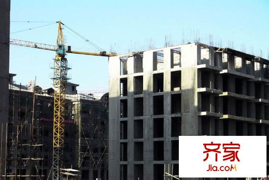 逸品藍(lán)山實(shí)景圖施工現(xiàn)場(chǎng)（2011.3）