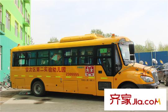 宏程華苑周邊配套安次區(qū)第二實(shí)驗(yàn)幼兒園校車