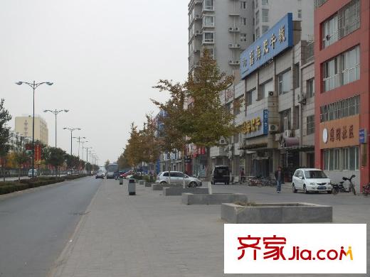 塞納榮府周邊配套對(duì)面飯店（北門(mén)西行路北）