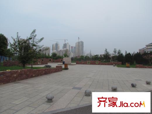 金世紀(jì)?花園周邊配套羅城頭公園