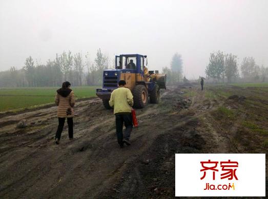 南湖文苑小區(qū)施工中道路