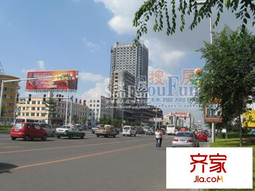 中央億品實(shí)景圖08年8月工程進(jìn)度