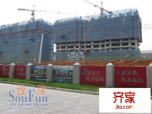 龍灣雅苑實(shí)景圖高層部分5月工程進(jìn)度