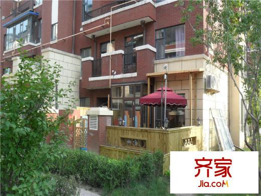 泊逸臺(tái)