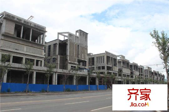 吉林國際商貿(mào)城商鋪施工現(xiàn)場外景圖（2015-9-23）