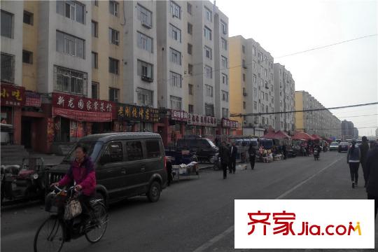 新城雅筑創(chuàng)業(yè)市場臨街商鋪