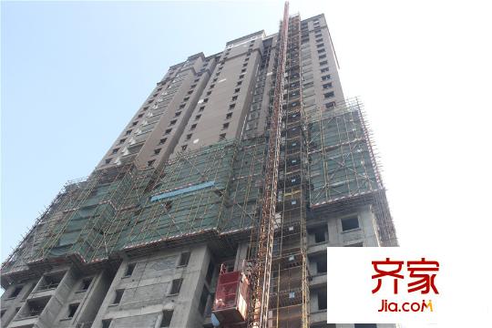 美新玫瑰大道工程进度仰视(2015.9)