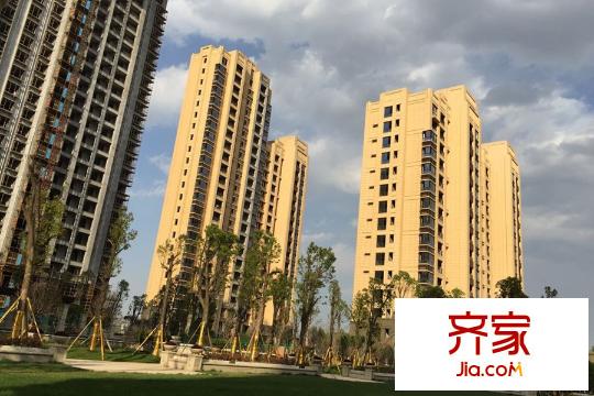 朝阳天成高层外立面实景(2015-4)