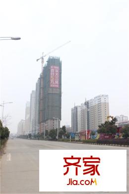 聚仁万象都会项目高层工程进展实景(2015-3)