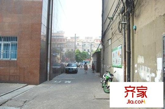 站前路外贸商住楼外景图