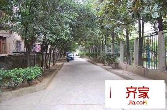 丁公路皮鞋厂宿舍外景图