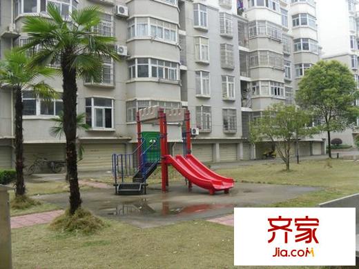 绿苑休闲住宅小区外景图