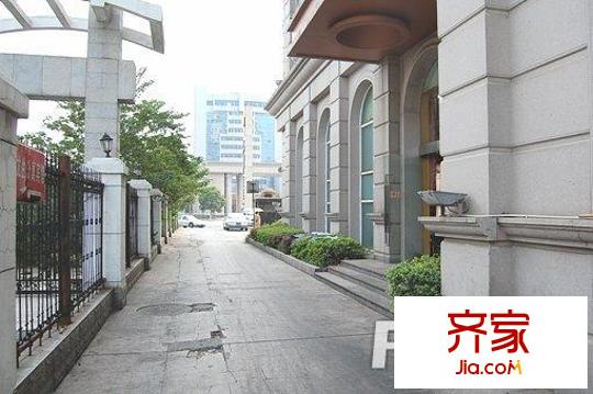 东方巴黎外景图洪城路