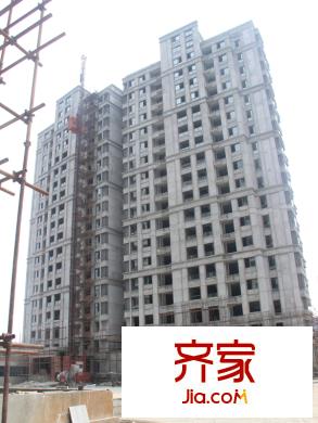 宏泰世纪滨江6号楼北立面(2013-9)