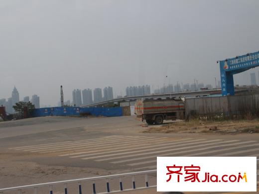 宏泰世纪滨江西面100米沿江南大道