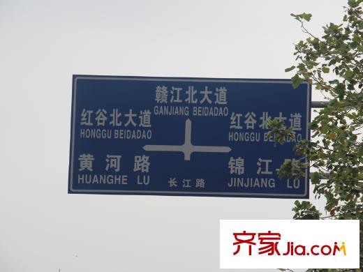 绿地外滩公馆项目周边交通指示