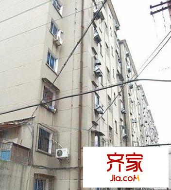 南昌市公交总公司宿舍外景图南昌公交总公司宿舍