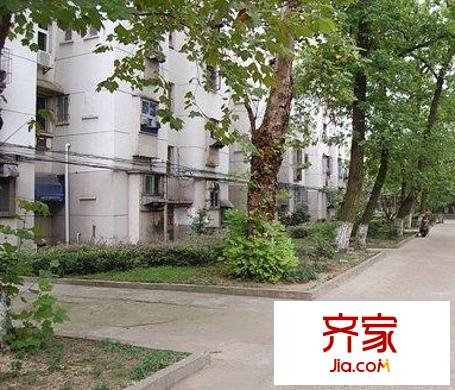 南昌市公交总公司宿舍外景图南昌公交总公司宿舍