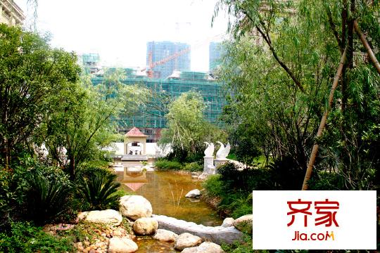 君悦府小区绿化水池(2015-07)