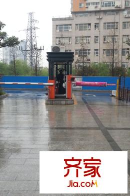 青山湖天湾实景图小区入口实景(2015.3)