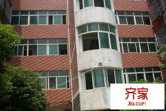 顺外路希望中学宿舍外景图