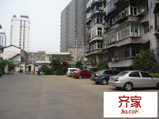 桃花路民航小区外景图