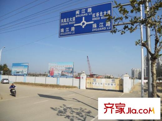 南昌銅鑼灣廣場(chǎng)周邊地鐵1號(hào)線在建中（2011-7-7）