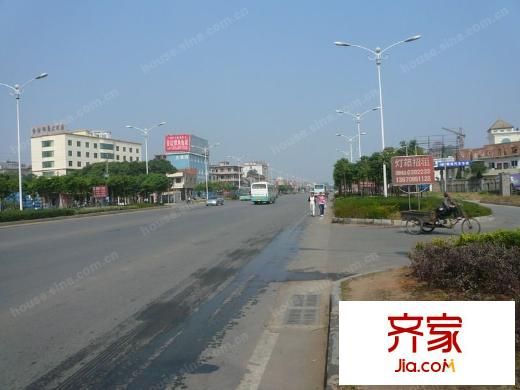 剑桥春天外景图