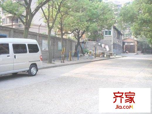 建设路通用机械厂宿舍外景图