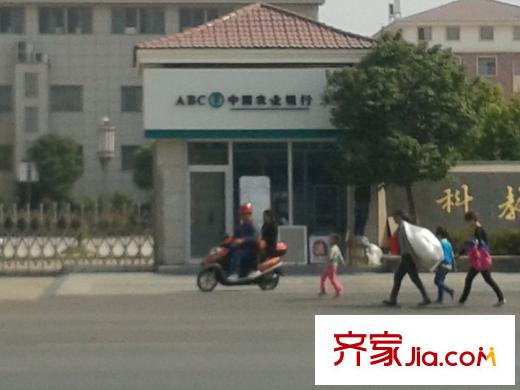 力高瀾湖郡項(xiàng)目500米內(nèi)銀行