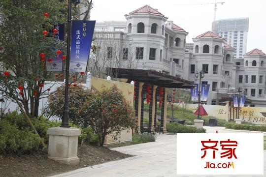 路通沁园小区内部(2015.3.24)