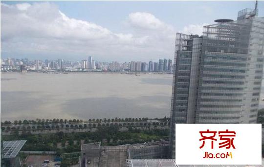 聯(lián)發(fā)廣場外景圖 