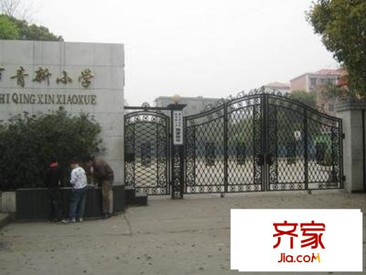 青山湖小区外景图