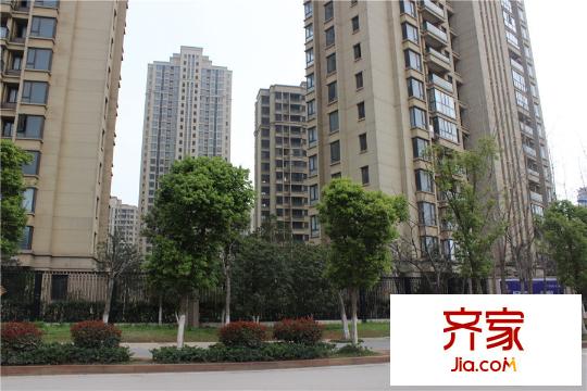 國貿(mào)天琴灣實(shí)景圖建筑實(shí)景（2015-3）