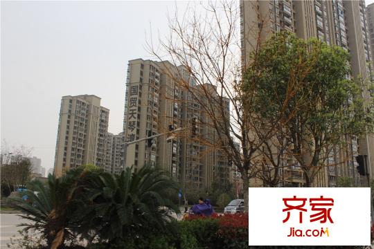 國(guó)貿(mào)天琴灣實(shí)景圖建筑實(shí)景（2015-3）
