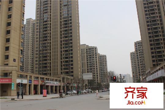 國(guó)貿(mào)天琴灣實(shí)景圖建筑實(shí)景（2015-3）